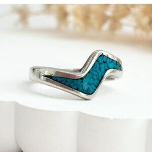 Thunder Bolt Shaped Southwest Style Sterling Crushed Turquoise Ring - sz 7.75